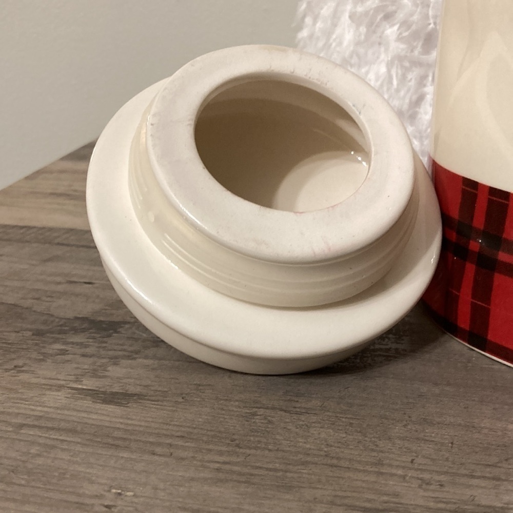 Rae Dunn YUM BUFFALO PLAID DIMPLED CERAMIC CANISTER W/RARE STAMPED MISPRINT - Picture 10 of 11